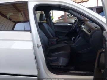 Volkswagen Tiguan III 2024 Volkswagen Tiguan 2.0T SE R-Line Black 2024 2.0 Benzyna 184KM, zdjęcie 9