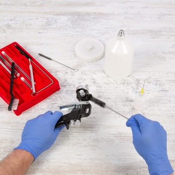 Набор для чистки малярного пистолета, 22 предмета.