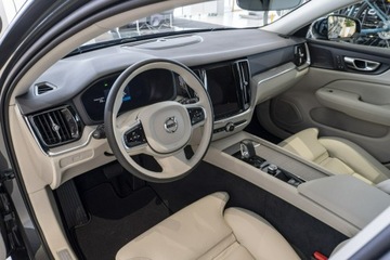 Volvo V60 II  Kombi Facelifting 2.0 B4 B 197KM 2025 Volvo V60 Plus Dark B4 Mild hybrid Benzyna 197 KM, zdjęcie 10