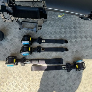 DESKA KOMPLETNÍ AIRBAG KONZOLA PÁSY KOKPIT TOYOTA YARIS CROSS 2023 ROK