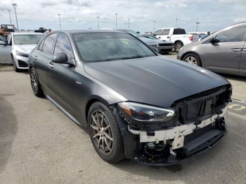 Mercedes 2024 Mercedes-Benz Klasa C 2024, 2.0L, 4x4, 43 AMG, od ubezpieczalni 2.0 Benzyna, zdjęcie 2