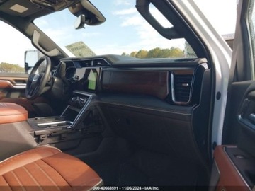  GMC Sierra 2024r., 3500HD DENALI ULTIMATE, od ubezpieczalni 6.6 Diesel, zdjęcie 9