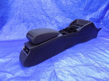 ЦЕНТРАЛЬНЫЙ ТУННЕЛЬНЫЙ ПОДЛОКОТНИК AUDI A3 8V SPORTBACK