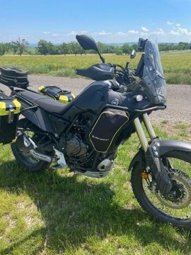 Обратите внимание на защитные дуги Yamaha Tenere 700 (1680D) FLUO.