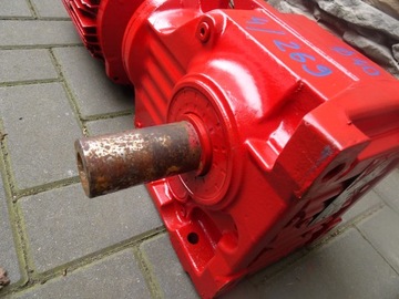 MOTOREDUKTOR KĄTOWY PRZEKŁADNIA SEW K67/A 350NM 269 OBROTÓW SILNIK 4KW