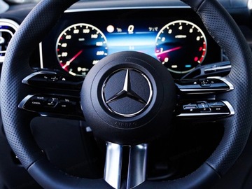 Mercedes GLC C254/X254 Coupe 2.0 200 204KM 2025 MERCEDES-BENZ GLC 200 4-Matic AMG Line 2.0 (204KM) 2025, zdjęcie 9