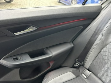 Volkswagen Golf VIII Variant 1.5 eTSI 150KM 2021 Volkswagen Golf 1.5 TSi DSG R-Line, zdjęcie 30