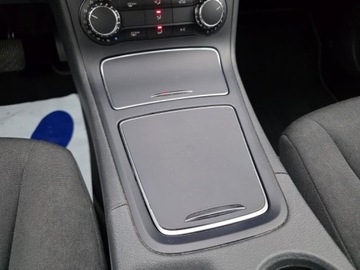 Mercedes Klasa B W246 Sports Tourer Facelifting 1.6 180 122KM 2017 MERCEDES B180, 1,6l benzyna 122KM Automat Niski przebieg: 103,232km, zdjęcie 14