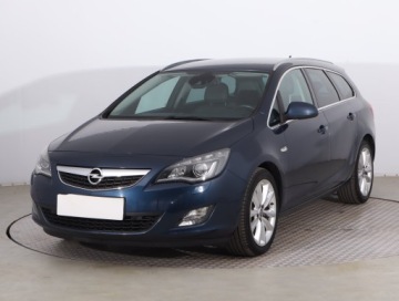Opel Astra J Sports Tourer 1.6 Turbo ECOTEC 180KM 2011 Opel Astra 1.6 T, Automat, Navi, Xenon, Klima, zdjęcie 1