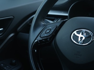 Toyota C-HR I Crossover Facelifting 1.8 Hybrid 122KM 2022 Toyota C-HR 1.8 Hybrid, Serwis ASO, Automat, zdjęcie 20