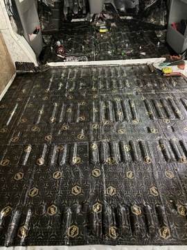 StP ЗВУКОЗВУЧИВАЮЩИЙ САМОКЛЕЯЩИЙСЯ КОВрик ЖЕСТКОСТИ