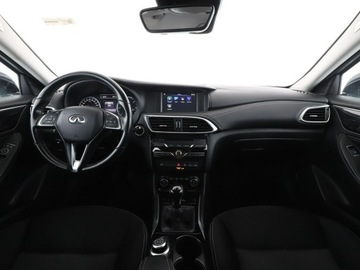 Infiniti Q30 1.5D 109KM 2016 Infiniti Q30 1.5 Diesel Premium Klimatronik, zdjęcie 14