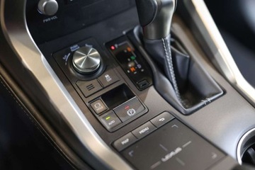 Lexus NX I SUV Facelifting 300 238KM 2021 Lexus NX 300 F Impression AWD 2.0 Benzyna 238KM, zdjęcie 18