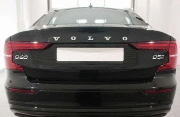 Volvo S60 III Sedan Facelifting 2.0 B5 250KM 2023 Volvo S60 Volvo S60 B5 B AWD Ultimate Dark 2.0 Benzyna 250KM, zdjęcie 3