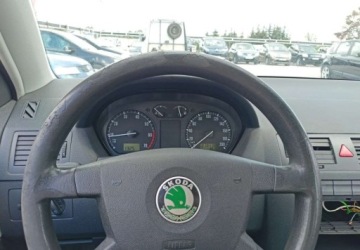 Skoda Fabia I Sedan 1.2 i 64KM 2003 Skoda Fabia Skoda Fabia 1.2 Benzyna 64KM, zdjęcie 8