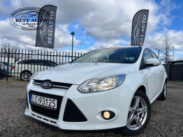 Ford Focus III Kombi 1.6 TDCi 105KM 2013 Ford Focus Nowe opony - Szwajcaria - Gwarancja tech. Po przegladzie olejow