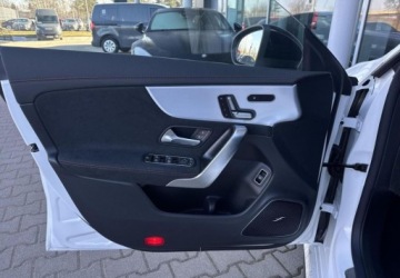 Mercedes CLA C118/X118 Coupe AMG Facelifting 2.0 45 S 421KM 2025 Mercedes-Benz CLA 45 S 4M Coupe Pakiet AMG Premium Plus 2.0 Benzyna, zdjęcie 9