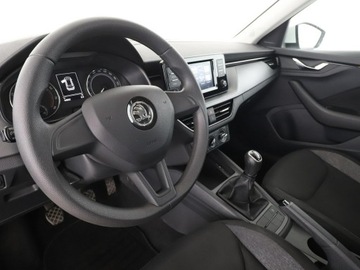 Skoda Kamiq Crossover 1.0 TSI 95KM 2019 Škoda Kamiq Skoda Kamiq klima czujniki parkowania, zdjęcie 13