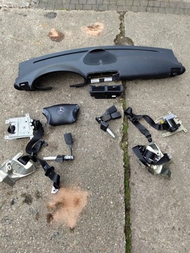 DESKA ROZDĚLOVAČE PÁSY ULOŽENÍ KONZOLA MERCEDES W203 EVROPA