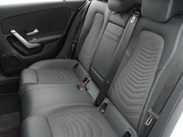 Mercedes Klasa A W177/V177 Hatchback Facelifting 1.3 200 163KM 2023 Mercedes A 200 WD1049T#200 Progressive 7G-DCT, zdjęcie 23