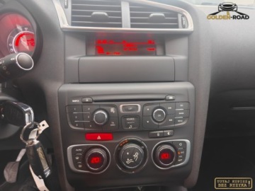 Citroen C4 II Hatchback 5d 1.6 16v VTi 120KM 2011 Citroen C4 1,6 16V 120KM klimatronik alu grz.fotele. oplacony 1.6 Benzyna, zdjęcie 13