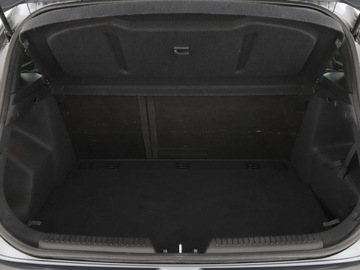 Hyundai i30 II Hatchback 5d 1.4 MPI 100KM 2015 Hyundai i30 niski przebieg grzane fotele PDC, zdjęcie 19
