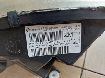PRAVÁ SVĚTLO - ČOČKA ČERNÁ RENAULT CAPTUR