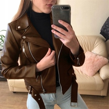 Женская кожаная мотокуртка на весну
