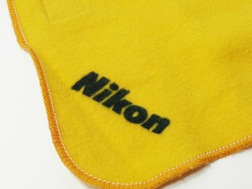 NIKON: żółte etui na aparat, obiektyw / ścierka / szmatka do obiektywów