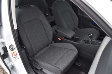 Volkswagen Golf VIII Variant 1.0 TSI 110KM 2023 Volkswagen Golf SalonPL 110KM Life Variant Pakiety Podgrzew.KierownicaFot, zdjęcie 33