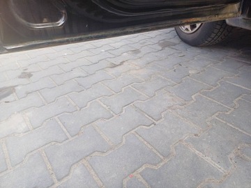 DVEŘE KOMPLETNÍ LEVÝ PŘEDNÍ OPEL ASTRA H Z21B