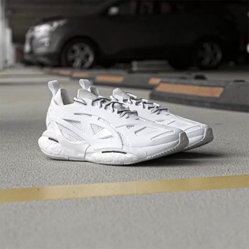 Adidas от Stella McCartney