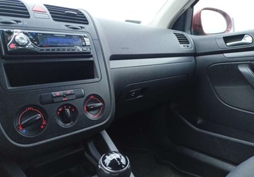 Volkswagen Jetta V 1.6 102KM 2006 Volkswagen Jetta Volkswagen Jetta 1.6 Benzyna 102KM, zdjęcie 9