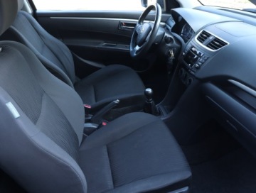 Suzuki Swift V Hatchback 5d 1.2 VVT 94KM 2013 Suzuki Swift 1.2, Salon Polska, Klima, zdjęcie 8