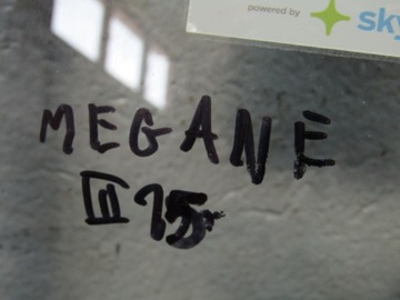 MEGANE III 15R SKLO (OKNO) ČELNÍ PŘEDNÍ