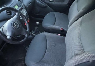 Toyota Yaris I 1.3 i 16V 86KM 2003 Toyota Yaris Toyota Yaris I Toyota Yaris 1,3 1.3 Benzyna 87KM, zdjęcie 6