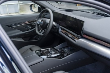 BMW Seria 5 G90-91 Touring 2.0 520d 197KM 2026 BMW 520 xDrive Limuzyna - Dostępny od ręki!, zdjęcie 20