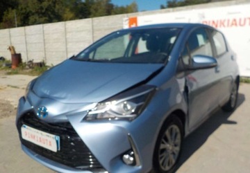 Toyota Yaris III Hatchback 5d Facelifting Hybrid 100KM 2017 Toyota Yaris Okazja 1.5 Hybryda 100KM, zdjęcie 9