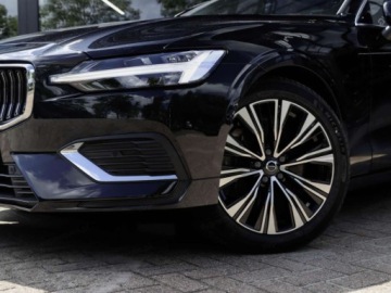 Volvo V60 II  Kombi Facelifting 2.0 B4 B 197KM 2026 2.0 B4 Plus Bright (197 KM) Podgrzewana kierownica, zdjęcie 17