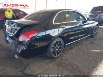 Mercedes Klasa C W205 2019 Mercedes-Benz Klasa C 2019 Mercedes-Benz C-Class C 300 Sedan 2.0 Benzyna, zdjęcie 5
