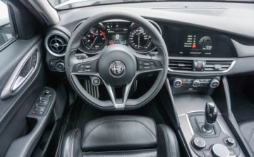 Alfa Romeo Giulia II Sedan 2.0 TBi 280KM 2019 Alfa Romeo Giulia Alfa Romeo Veloce Q4 280KM 2.0 Benzyna 280KM, zdjęcie 34