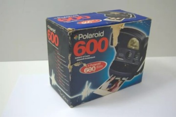 МОМЕНТАЛЬНАЯ КАМЕРА POLAROID 600