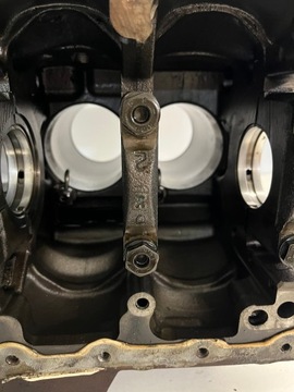 BLOK MOTORU 2.0 TDI CEG 03L021AH VW SEAT SKODA AUDI ORIGINÁLNÍ SLASK