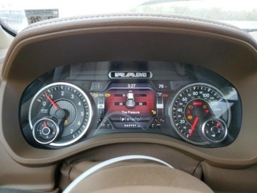  RAM 1500 2021r., Laramie, od ubezpieczalni 5.7 Benzyna 395KM, zdjęcie 9
