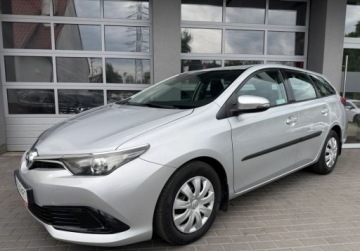 Toyota Auris II Touring Sports Facelifting 1.33 Dual VVT-i 99KM 2017 Toyota Auris salon Polska, serwis ASO Toyota, Gwarancja 1.3 Benzyna 99KM, zdjęcie 2