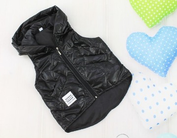 ЧЕРНЫЙ СТЕГАНЫЙ ЖИЛЕТ С КАПЮШОНОМ 146