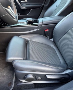 Mercedes CLA C118/X118 2022 Mercedes-Benz CLA Mercedes-Benz CLA 180 7G-DCT Edition 2022 1.3 Benzyna, zdjęcie 18