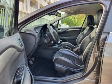 Citroen C4 II Hatchback 5d Facelifting 1.6 BlueHDi 100KM 2017 CITROEN C4 1.6l diesel BlueHDi 100KM*F VAT23%*Bogata wersja, zdjęcie 3