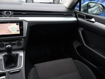 Volkswagen Passat B8 Limousine 1.4 TSI BlueMotion Technology ACT 150KM 2018 VW Passat 1.4 TSI, Salon Polska, Navi, Klima, zdjęcie 7