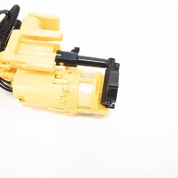 MERCEDES BENZÍN C TŘÍDA W205 ČERPADLO NÁDRŽE PALIVA A2054701694 2014